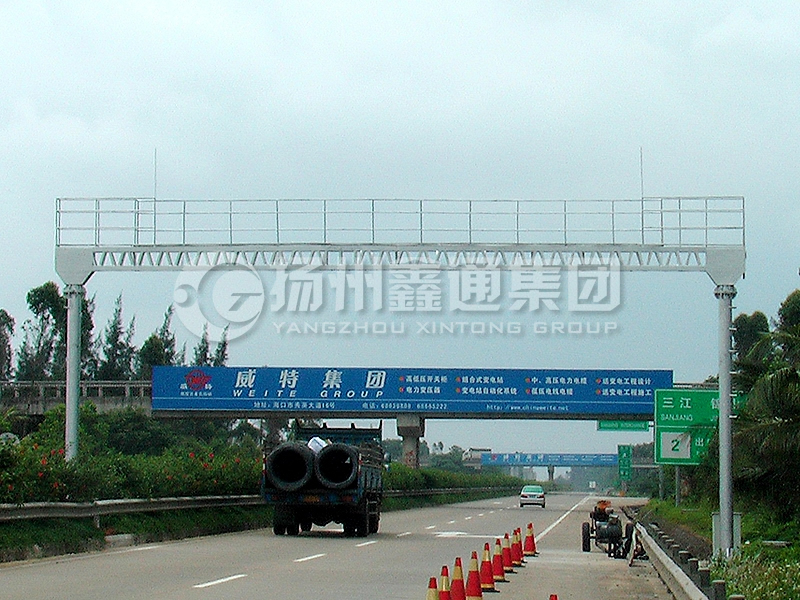 LMJ-010，情報(bào)板龍門架