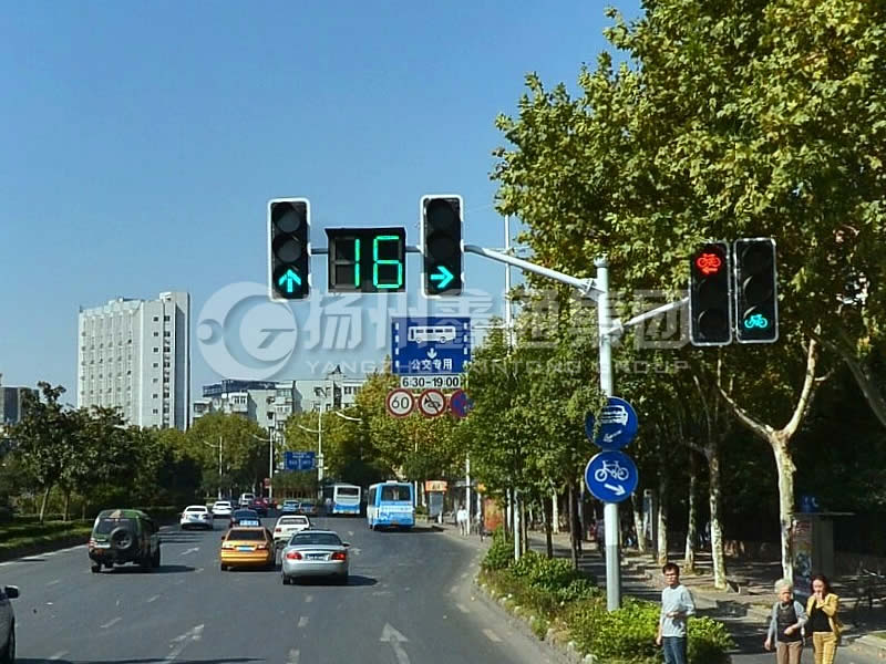 XHDG-039，燕翅信號(hào)燈桿，南京信號(hào)燈桿
